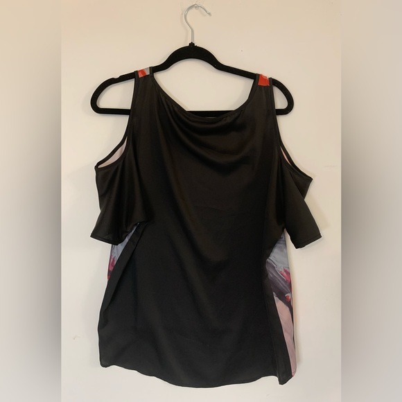 Vintage DKNY Jeans woman’s cold shoulder red and black short sleeve blouse - Picture 2 of 5